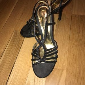 Micheal Shannon Jordy Strappy heels 4” heels.